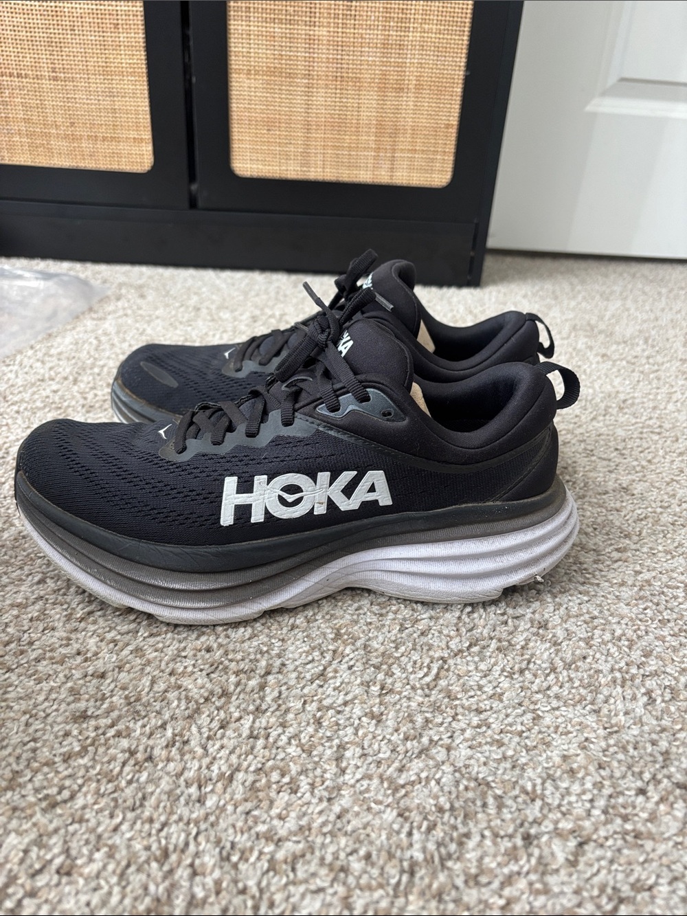 Hoka Women’s Wide Bondi 8